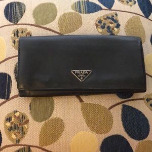 Prada wallet!